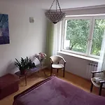 Cichy I Przyjemny Pokoj Na Muranowie